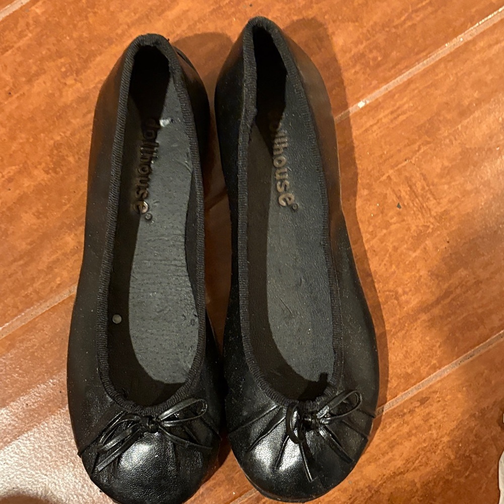Dollhouse Women's Classic Black Flats
